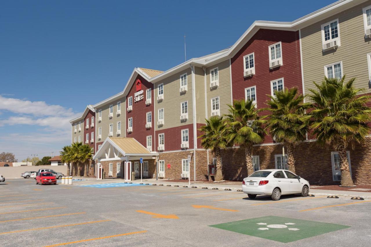 Extended Suites Coatzacoalcos Forum Exterior photo
